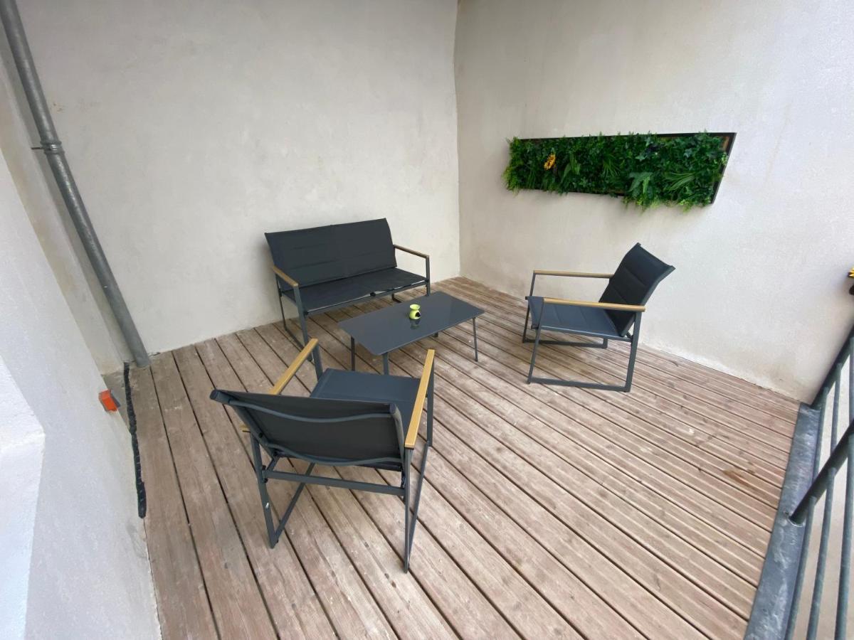 Logement Tout Equipe Layrac Exteriér fotografie